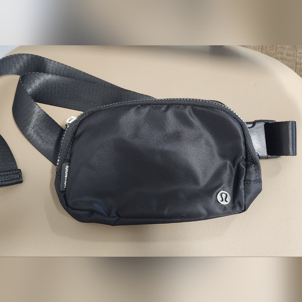 lululemon athletica Black Belt Bag